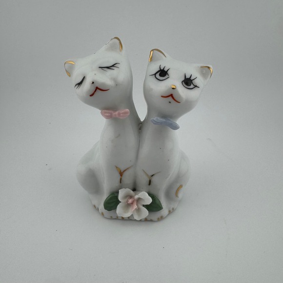Other - Vintage Ceramic White Twin Cats‎ Figurine Gold Trim Blue Pink Bows Flower Kitsch